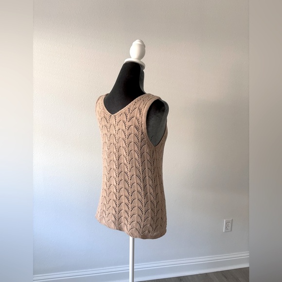 Blu Pepper Tan Lightweight Sleeveless Sweater - Picture 6 of 10